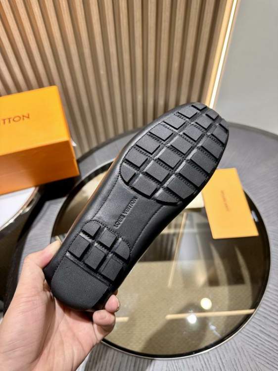 Picture of Louis Vuitton Shoes _SKULVsz38-45mnf033512028